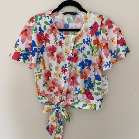 Zara Tops - Crop Top Button Blouse
